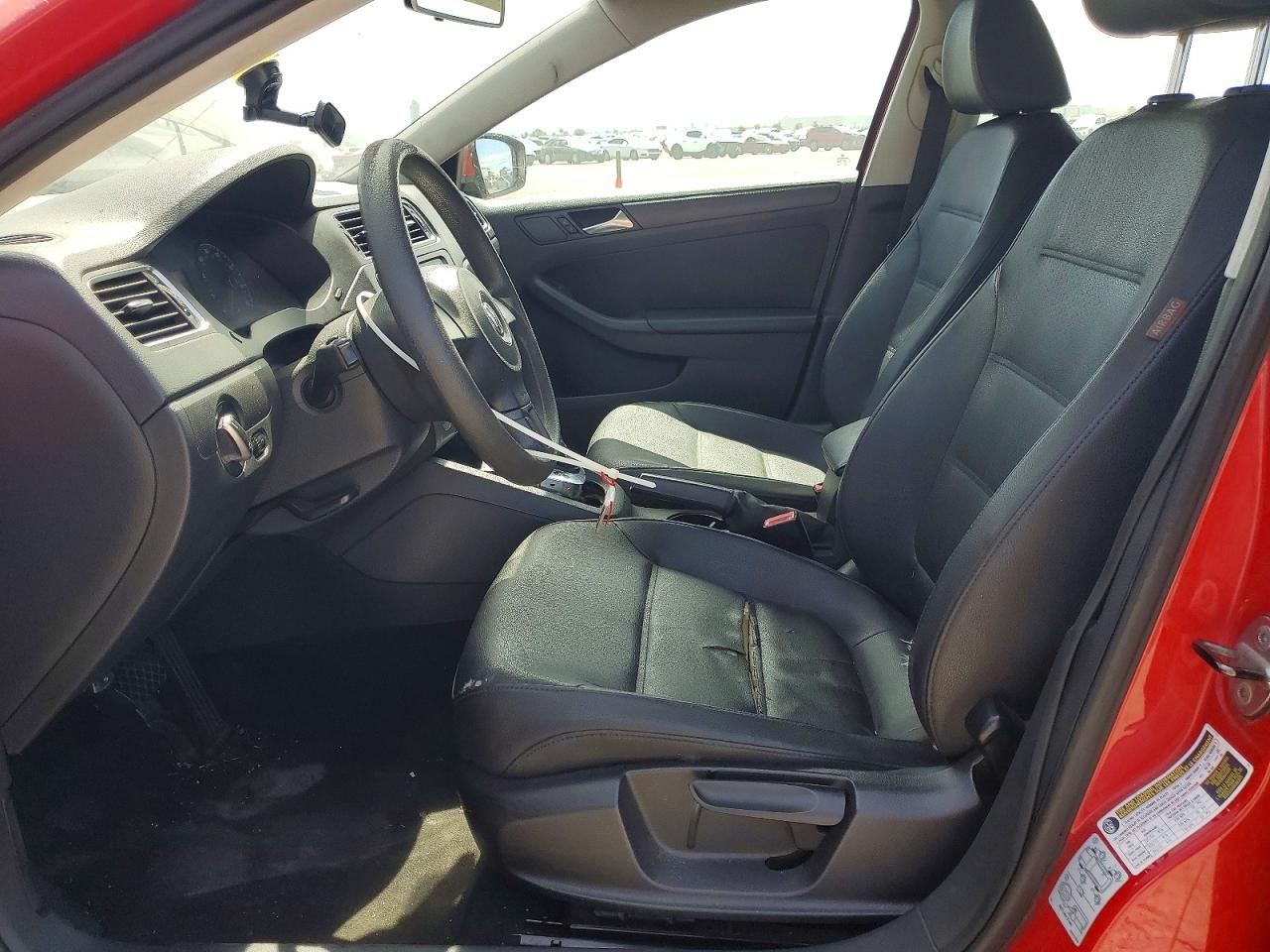 VOLKSWAGEN JETTA 2011 — 8