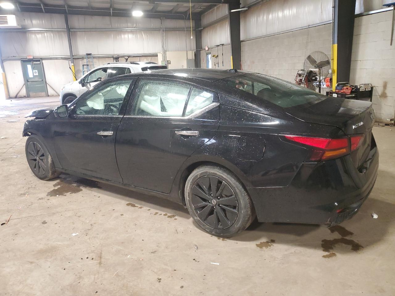 NISSAN ALTIMA 2020 — 3