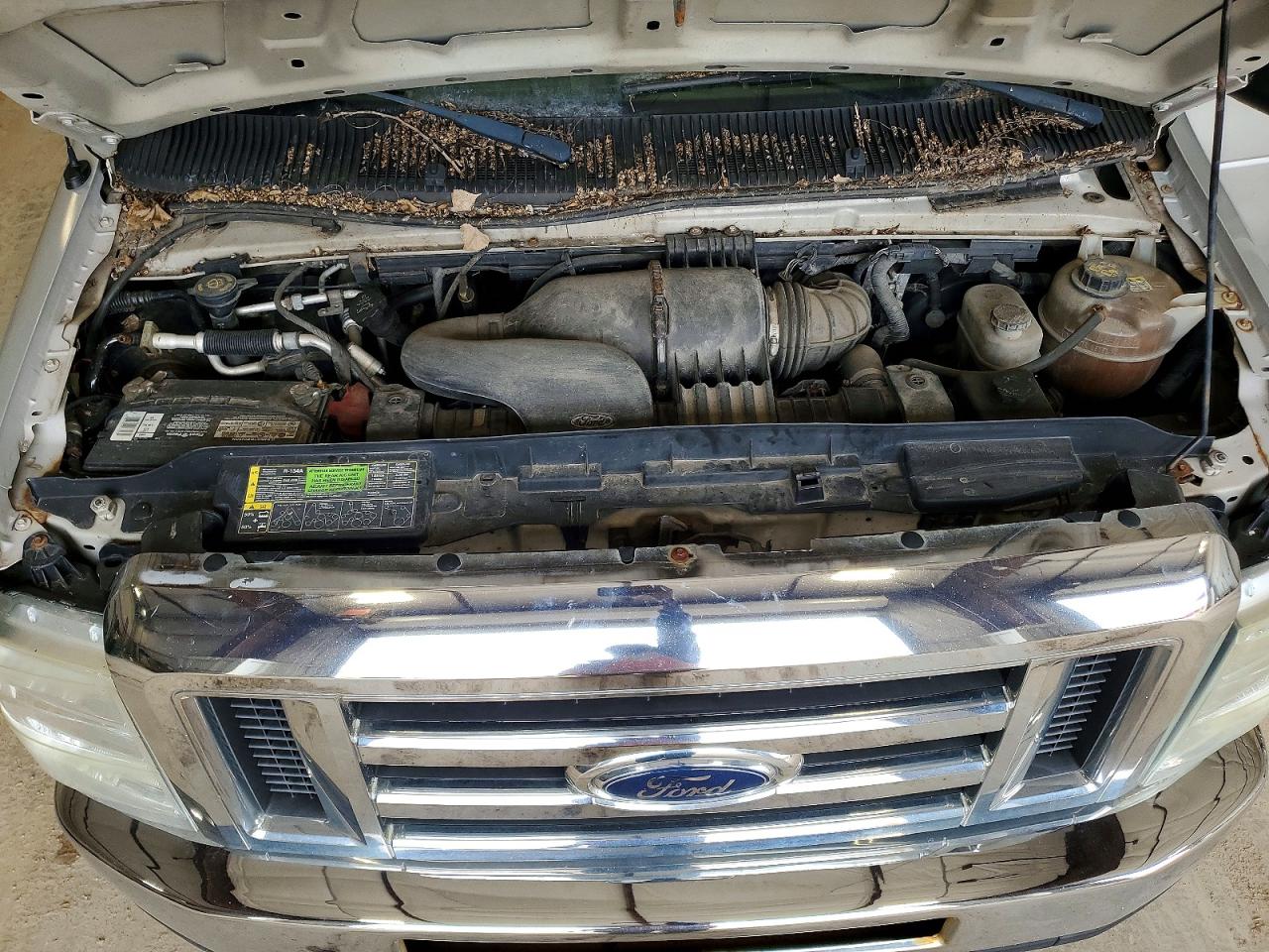 FORD ECONOLINE 2009 — 13