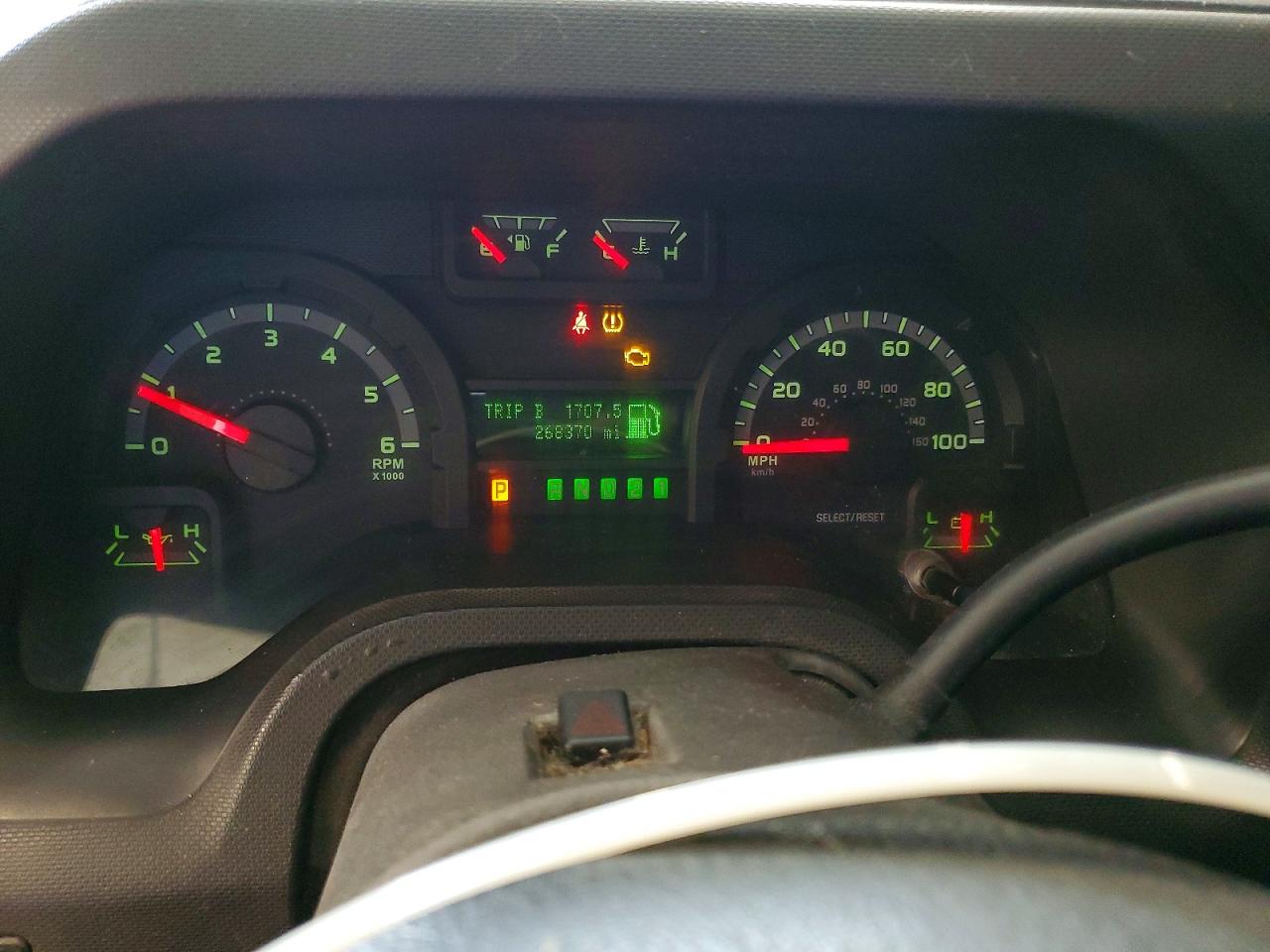 FORD ECONOLINE 2009 — 10