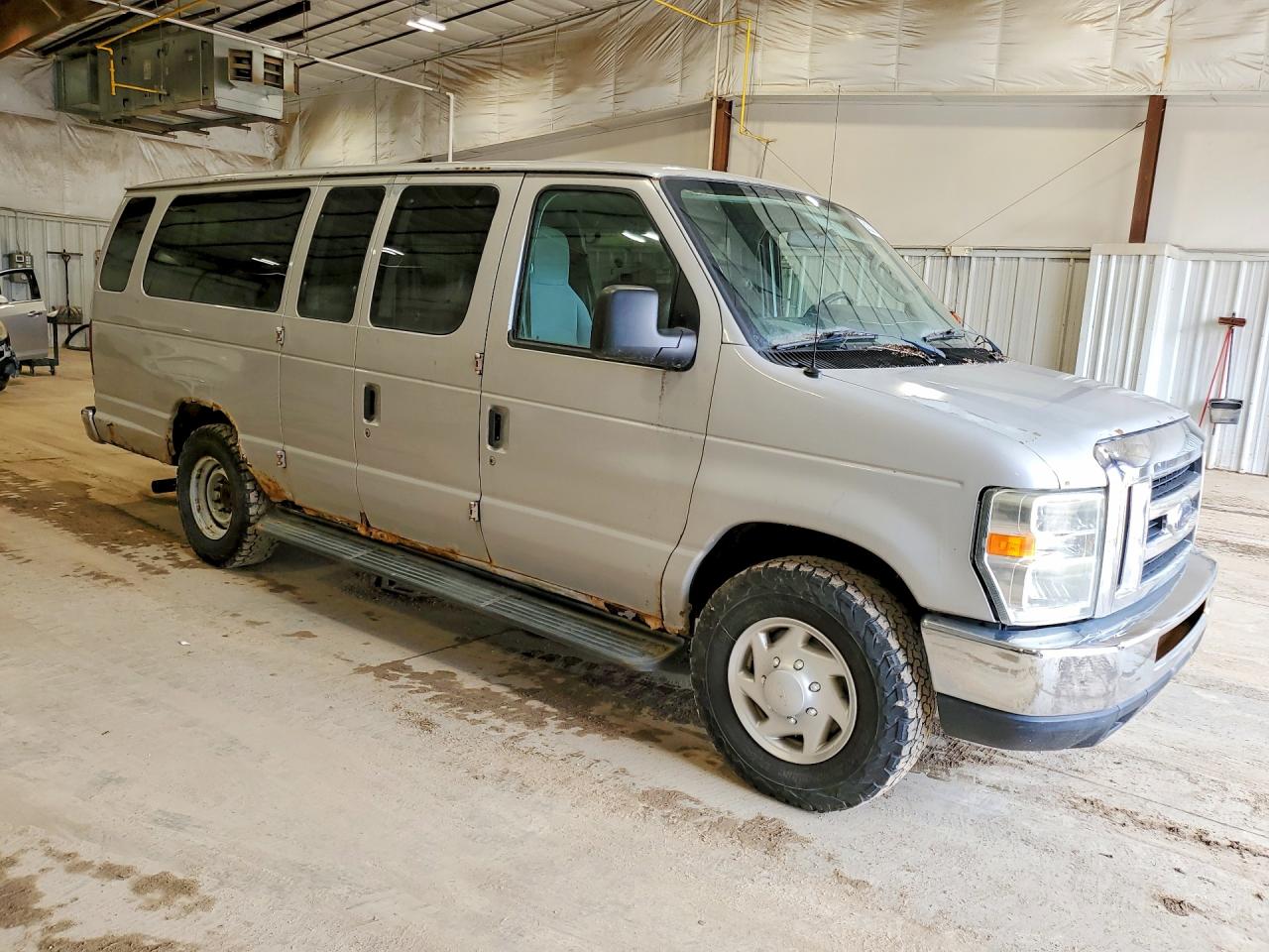 FORD ECONOLINE 2009 — 5