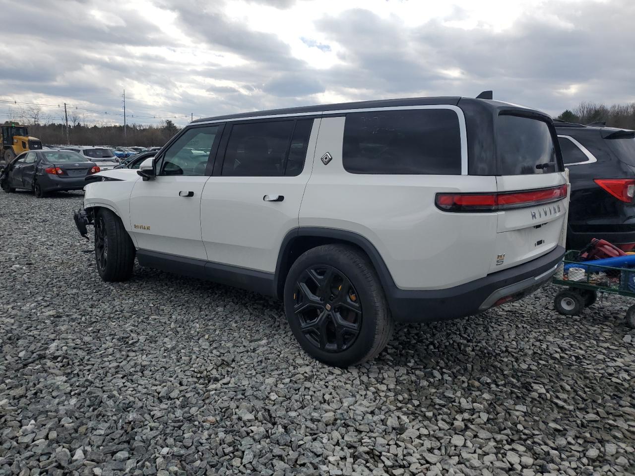RIVIAN R1S 2023 — 3