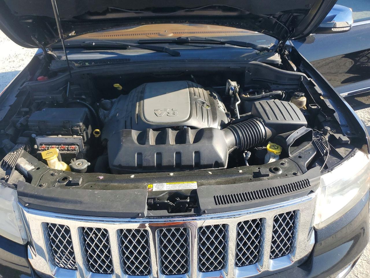 JEEP GRAND CHEROKEE 2011 — 13