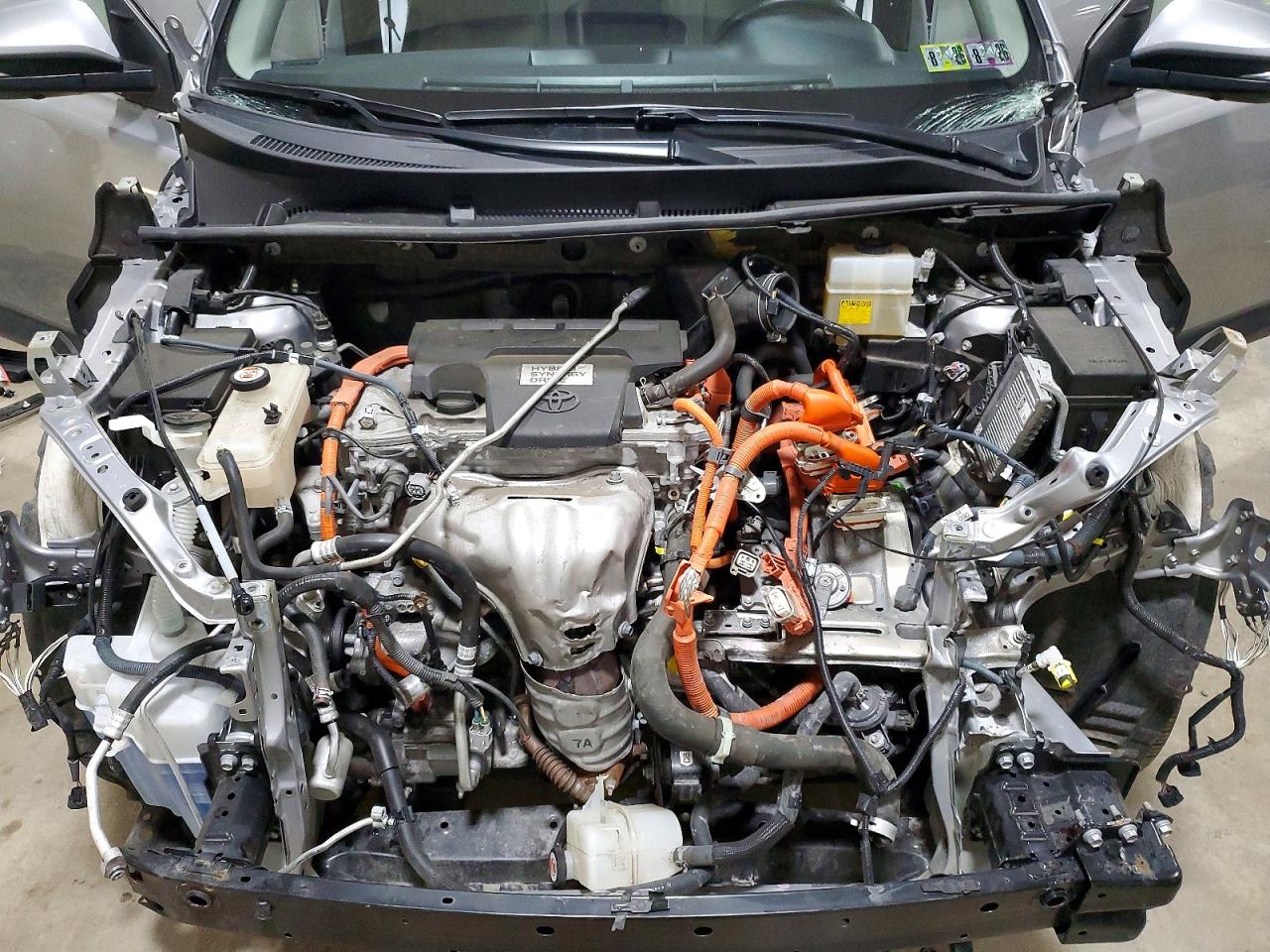 TOYOTA RAV4 HV 2018 — 13