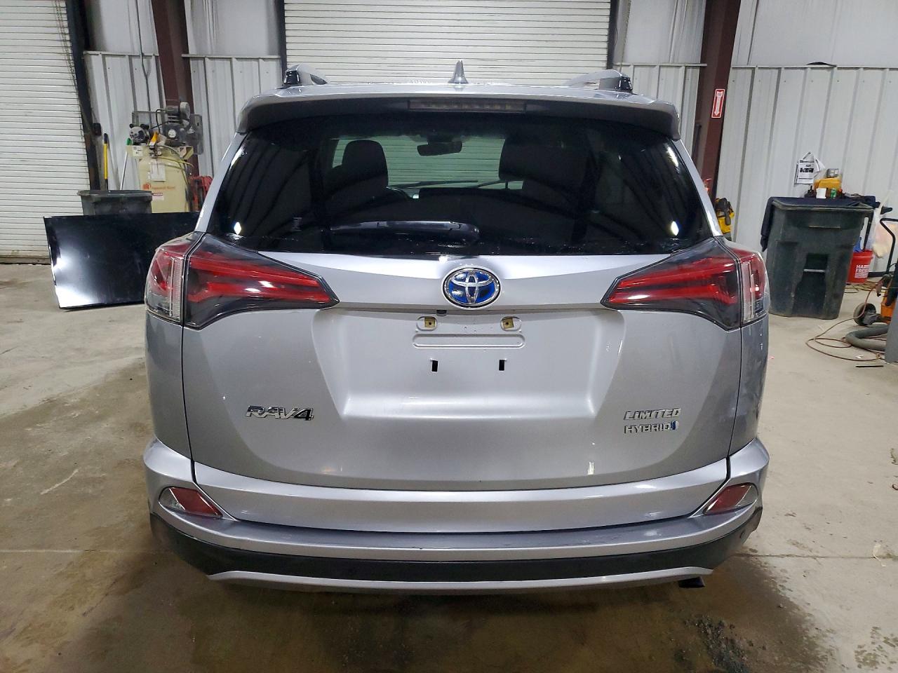 TOYOTA RAV4 HV 2018 — 7