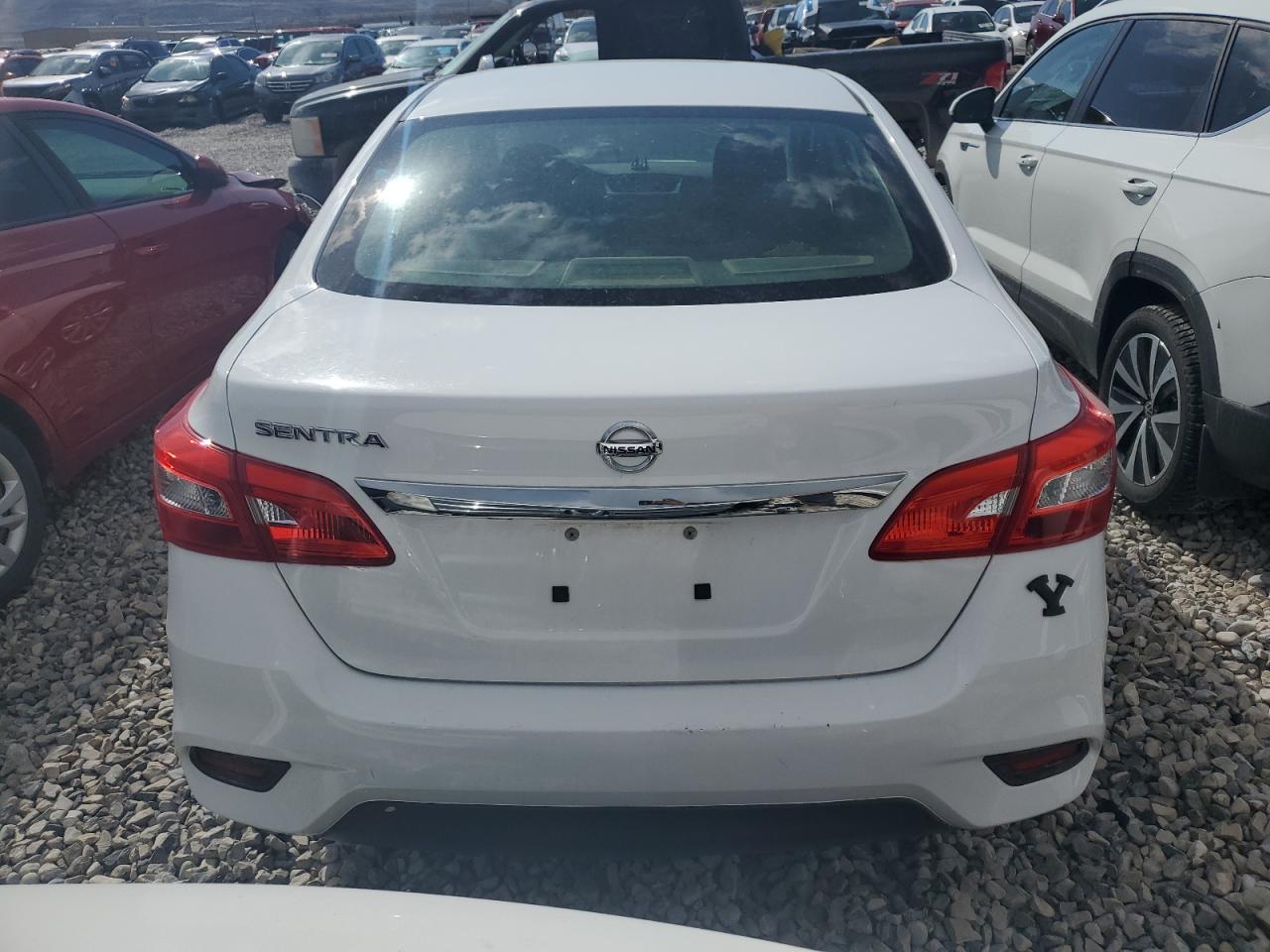 NISSAN SENTRA 2018 — 7