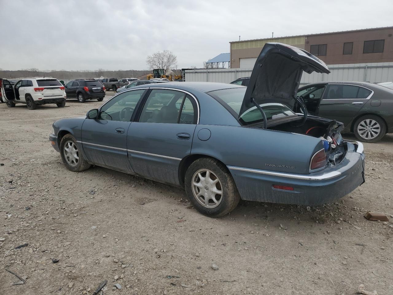 BUICK PARK AVENUE 2002 — 3