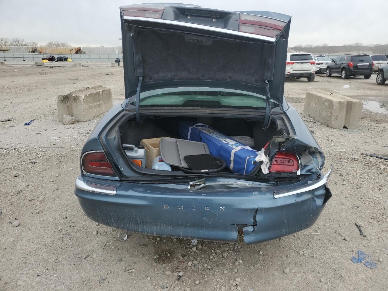 BUICK PARK AVENUE 2002 — 7