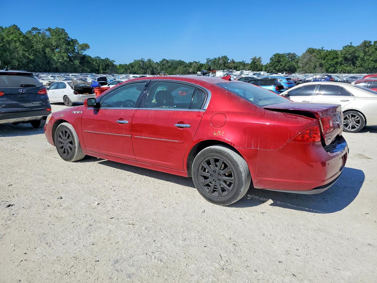 BUICK LUCERNE 2010 — 3