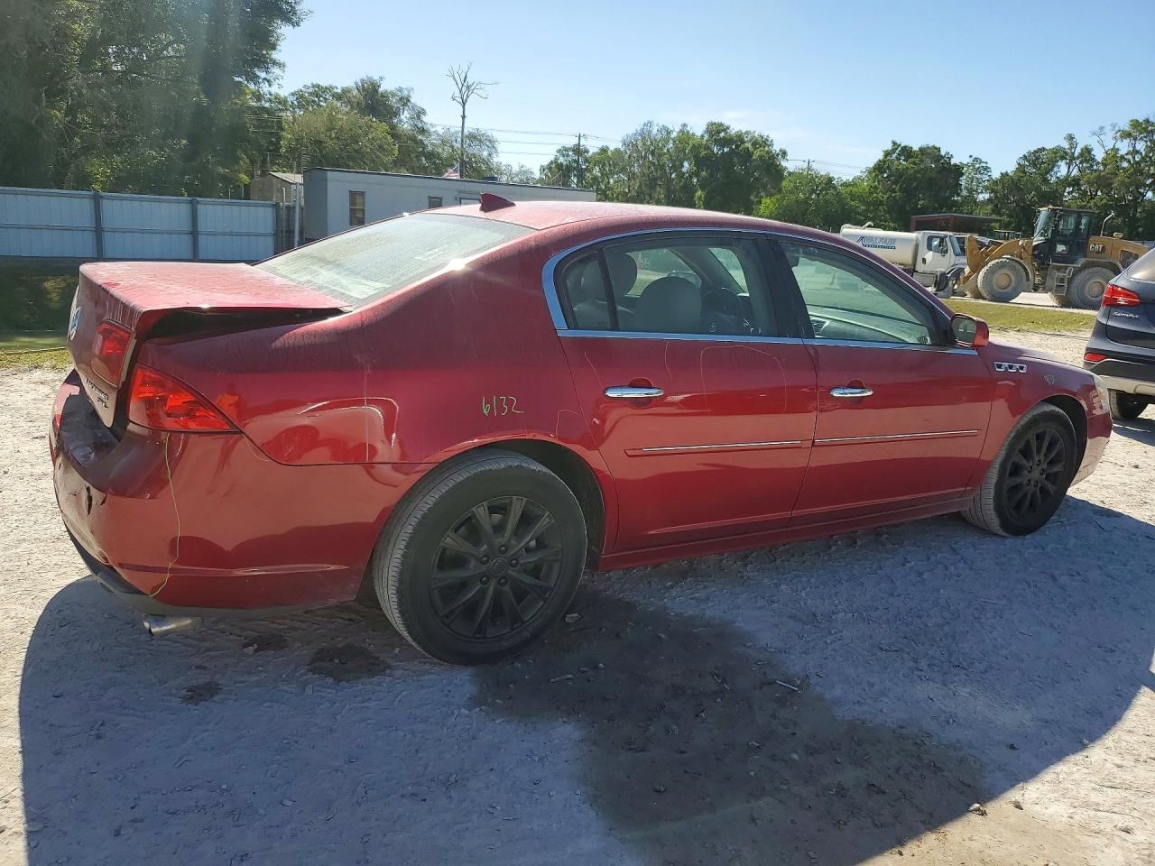 BUICK LUCERNE 2010 — 4