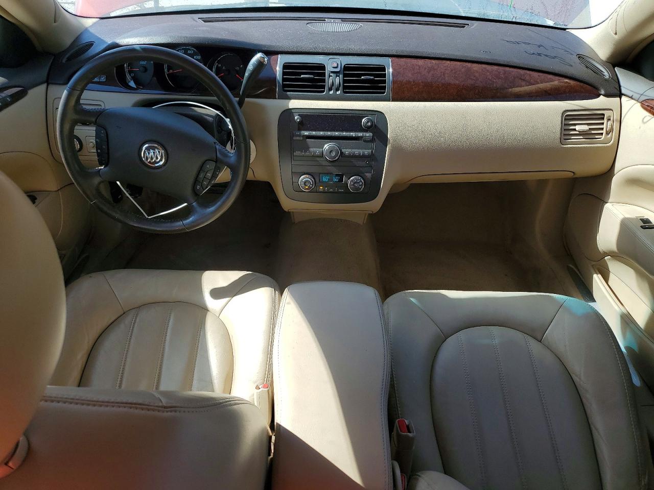 BUICK LUCERNE 2010 — 9