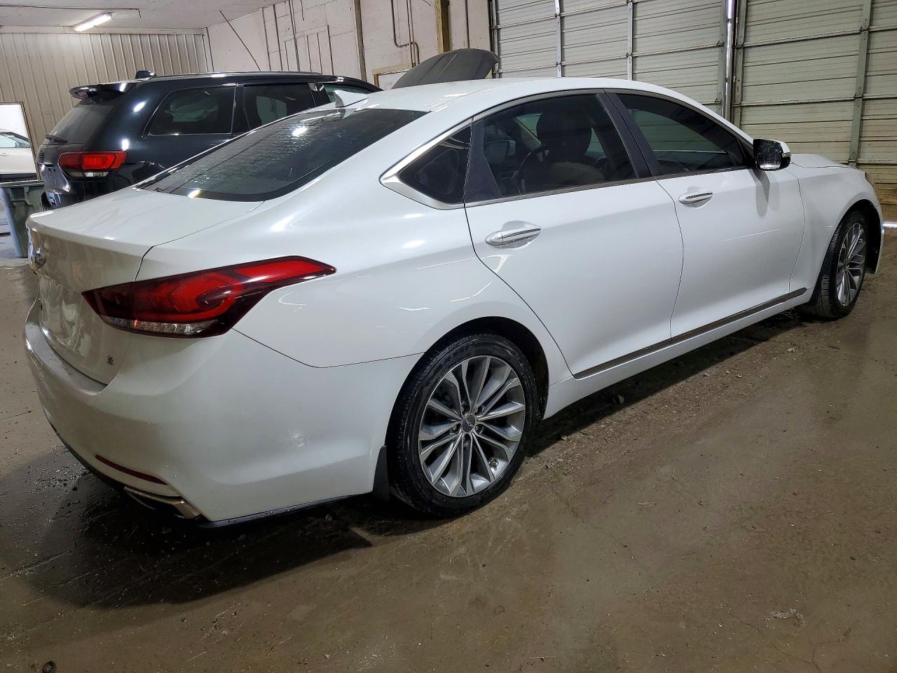 HYUNDAI GENESIS 2016 — 4