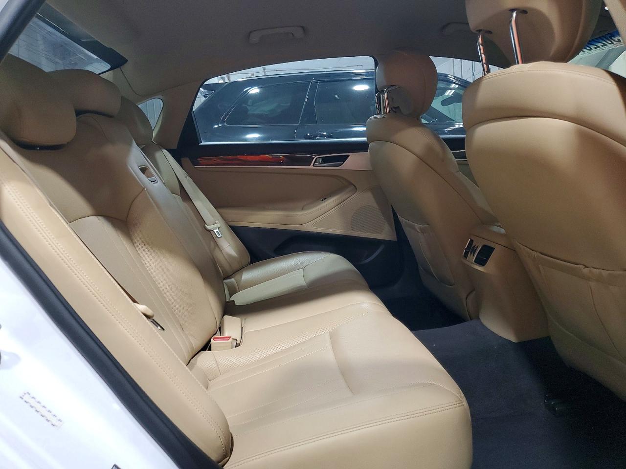 HYUNDAI GENESIS 2016 — 11