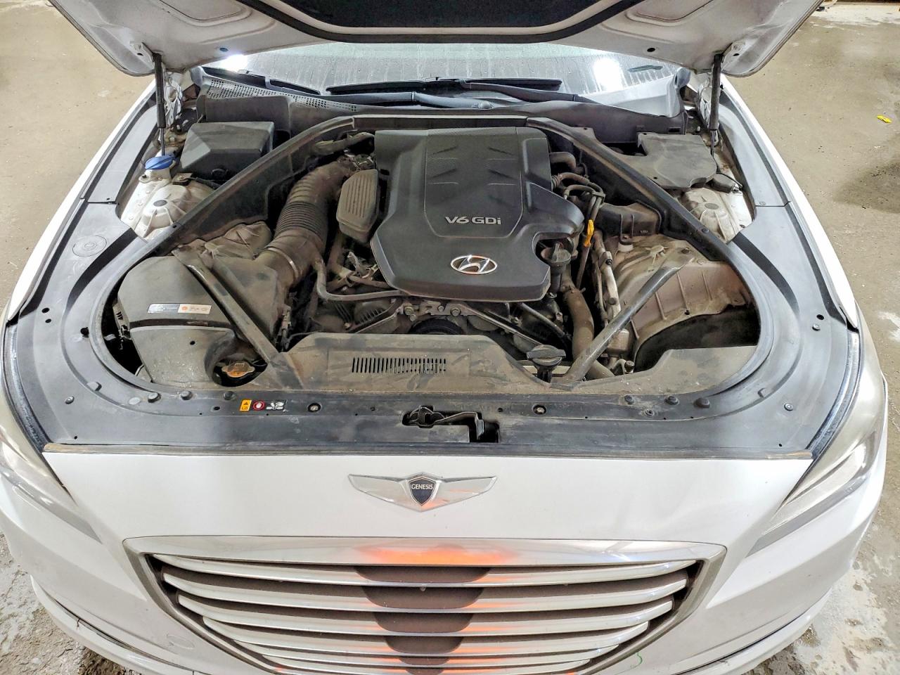 HYUNDAI GENESIS 2016 — 12
