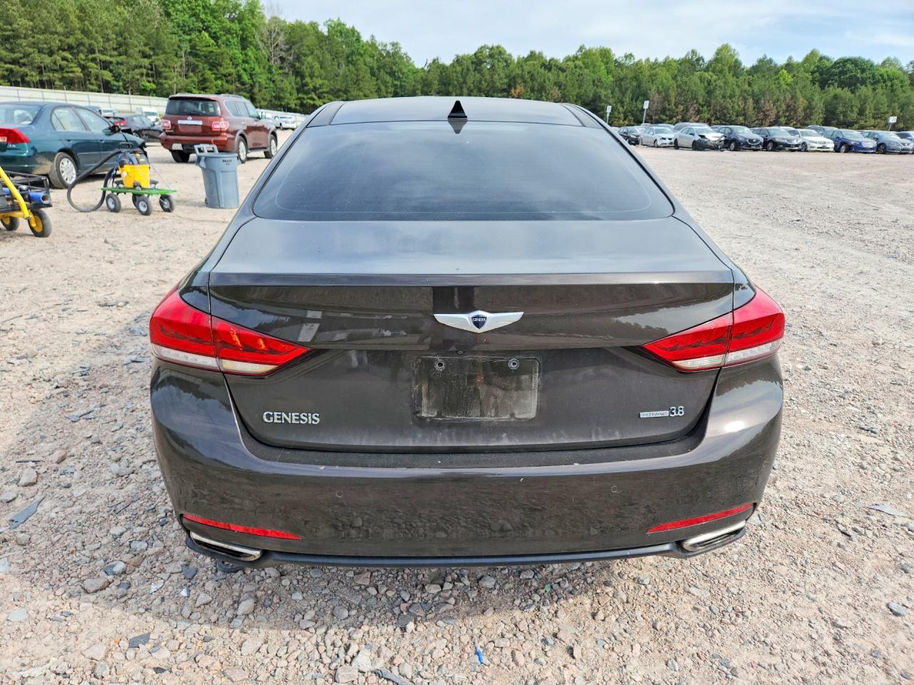 HYUNDAI GENESIS 2015 — 7