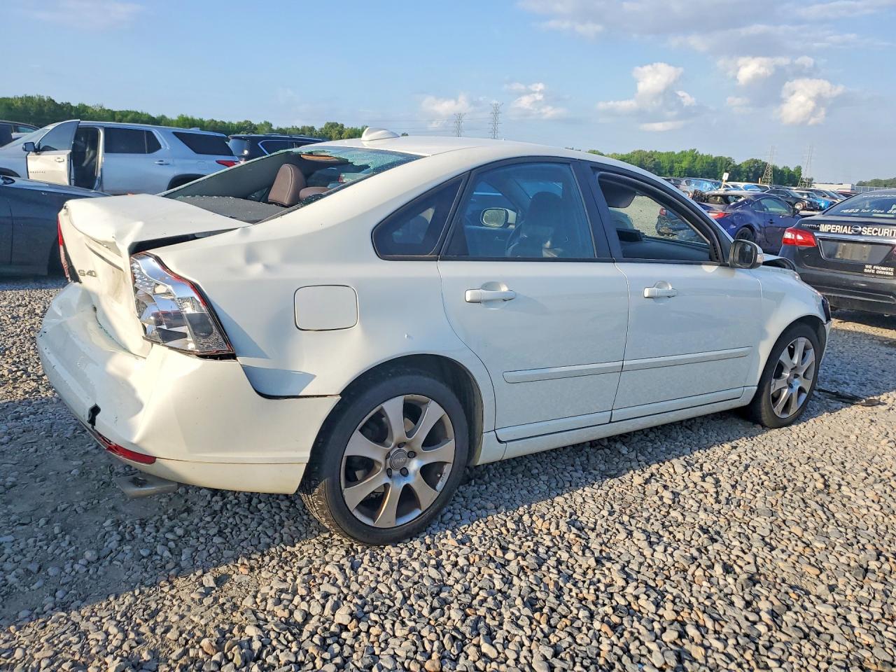 VOLVO S40 2011 — 4
