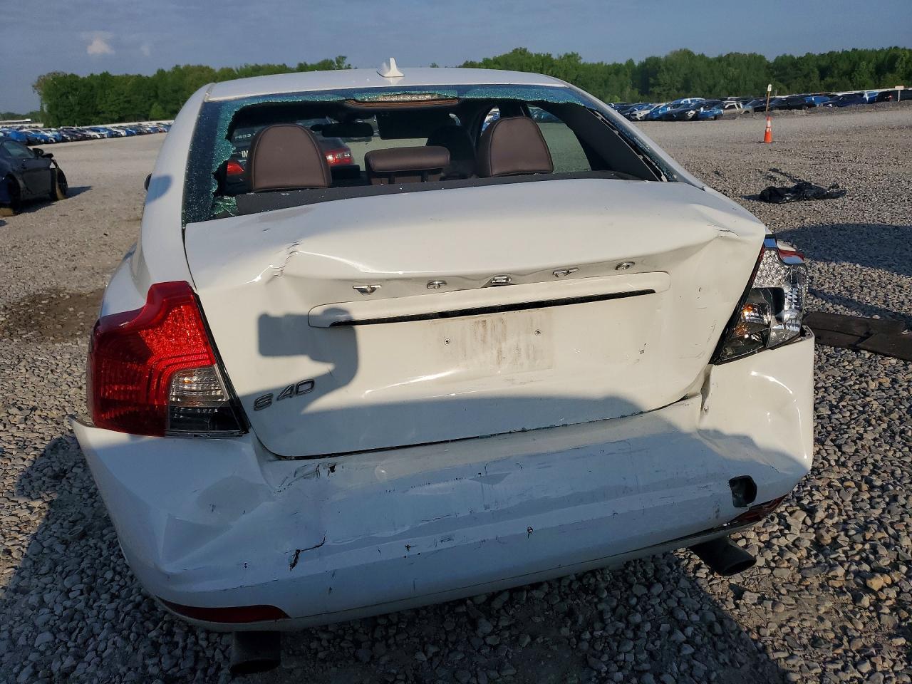VOLVO S40 2011 — 7