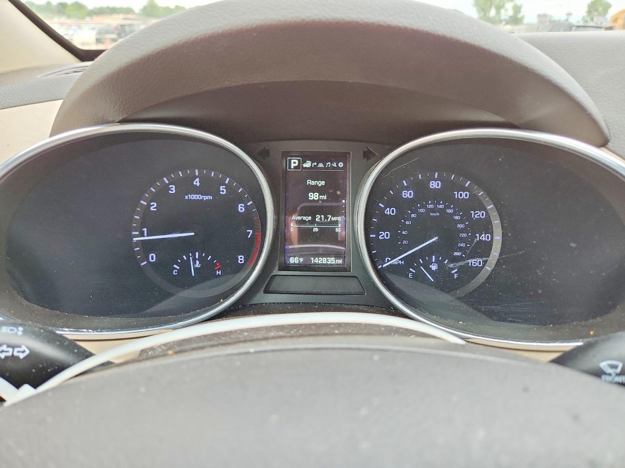 HYUNDAI SANTA FE 2017 — 10