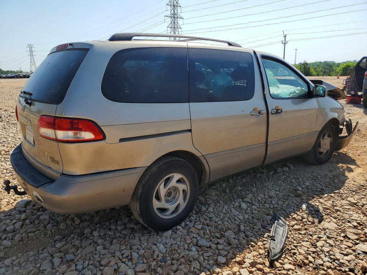 TOYOTA SIENNA 2002 — 4