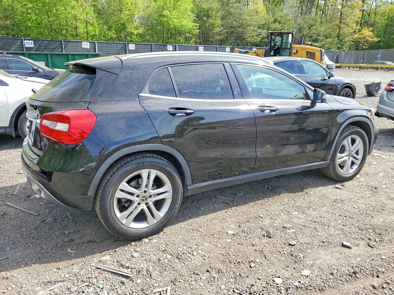 MERCEDES-BENZ GLA 2018 — 4