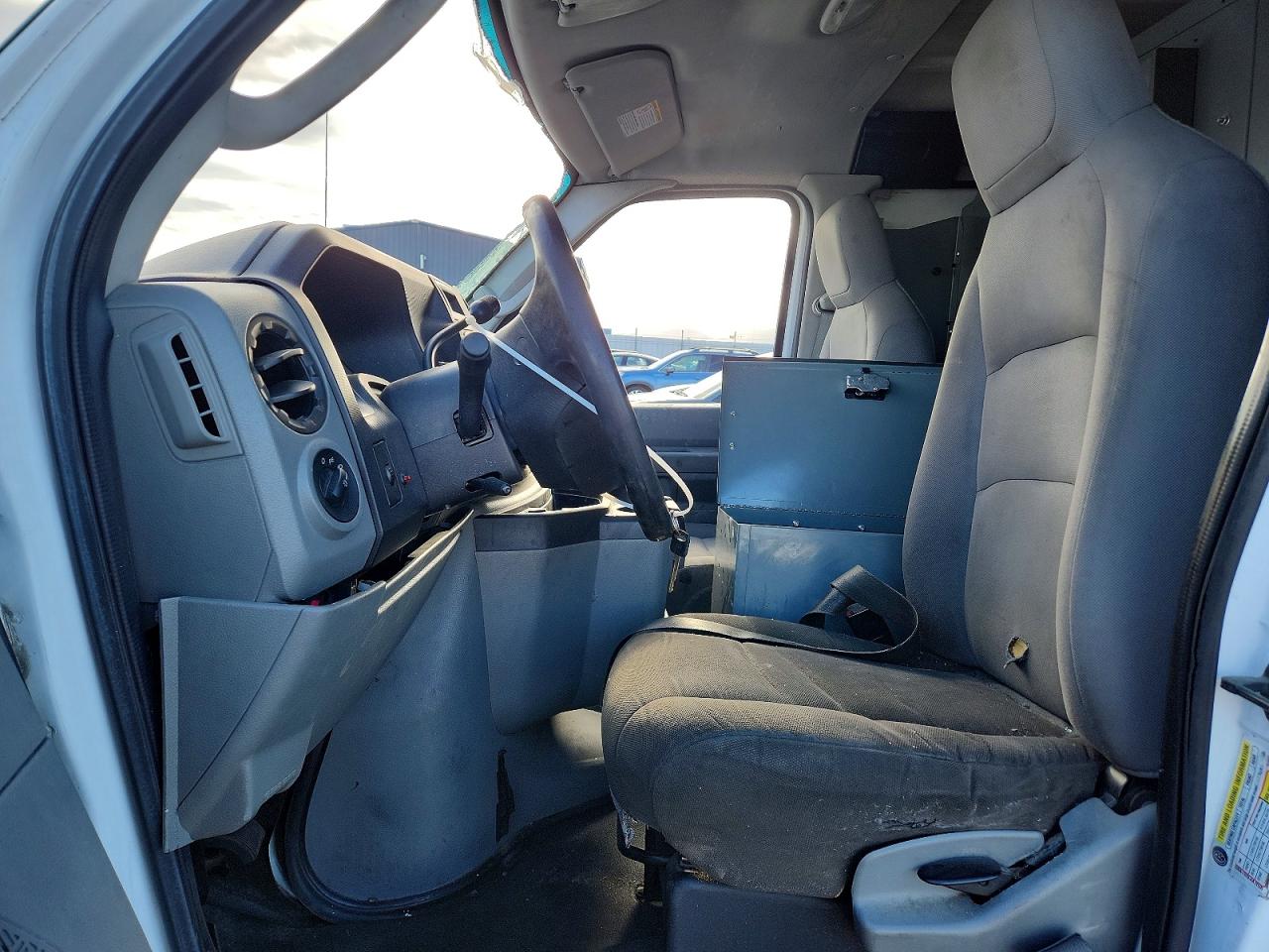 FORD ECONOLINE 2009 — 8