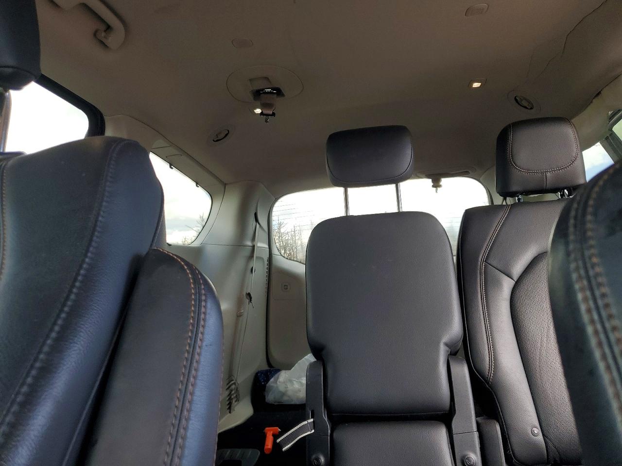 CHRYSLER PACIFICA 2019 — 11