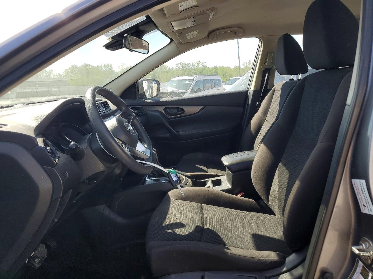 NISSAN ROGUE SPORT 2021 — 8