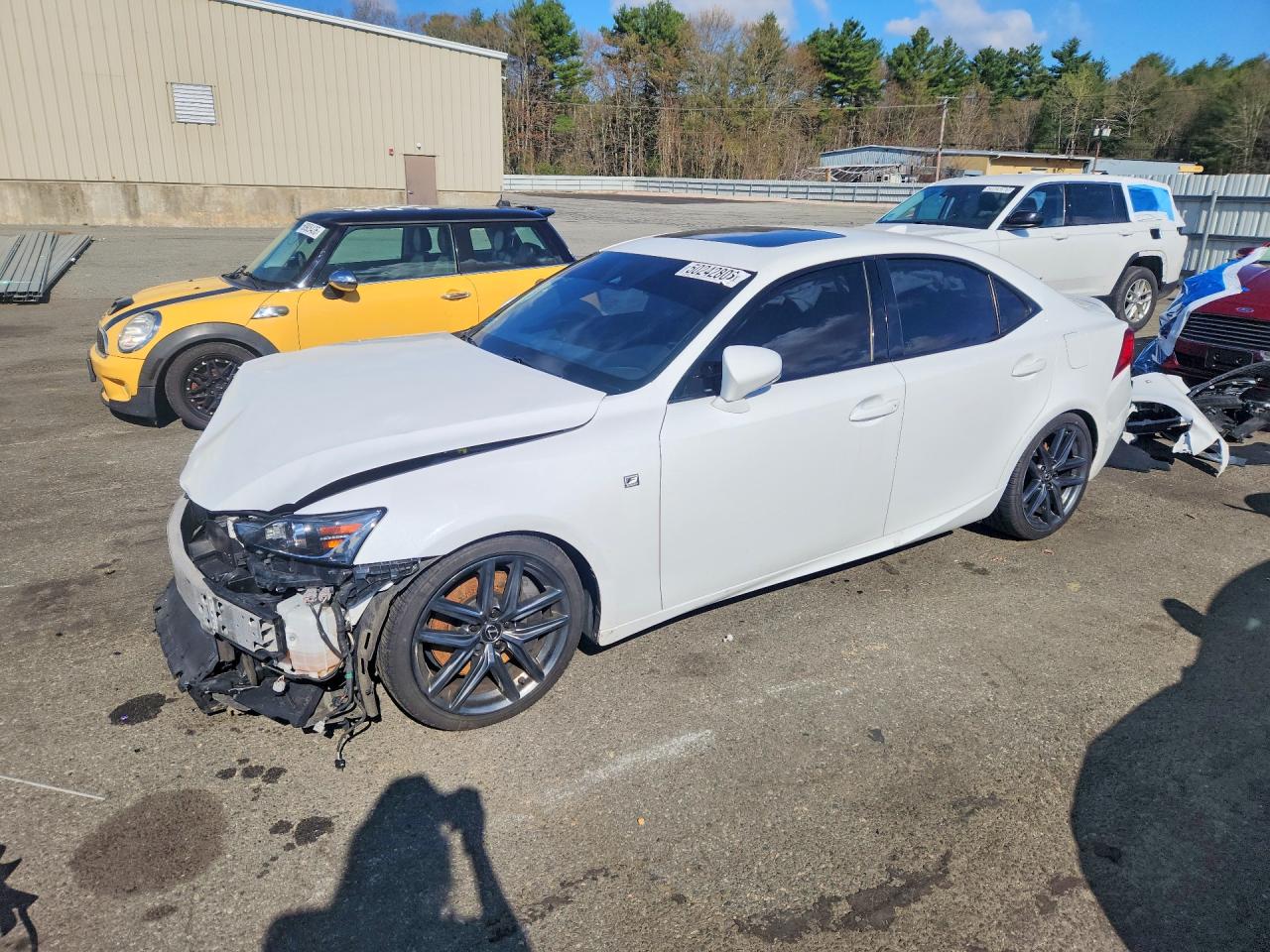 LEXUS IS 2020 — 2
