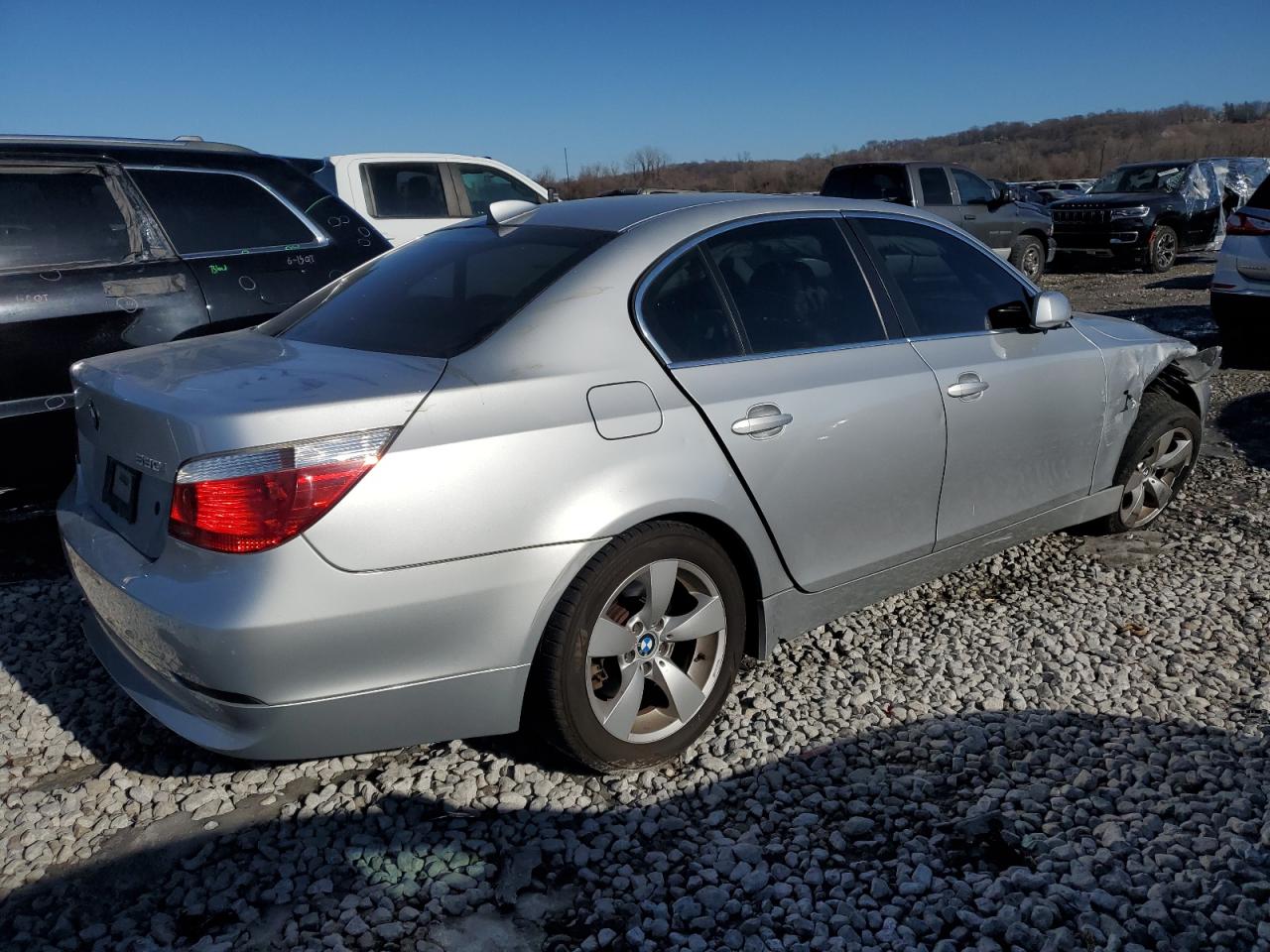 BMW 530 2004 — 4