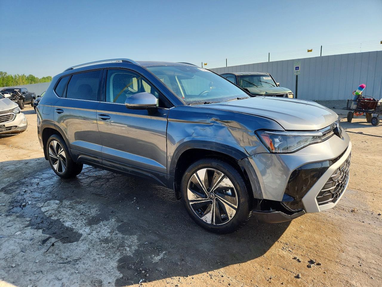 2025 VOLKSWAGEN TAOS SE