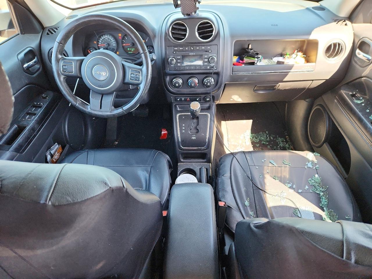 JEEP PATRIOT 2011 — 9