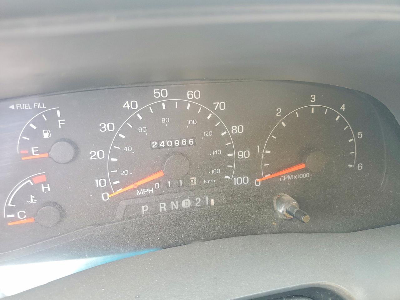 FORD EXCURSION 2001 — 10