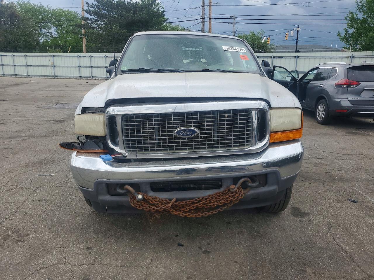 FORD EXCURSION 2001 — 6