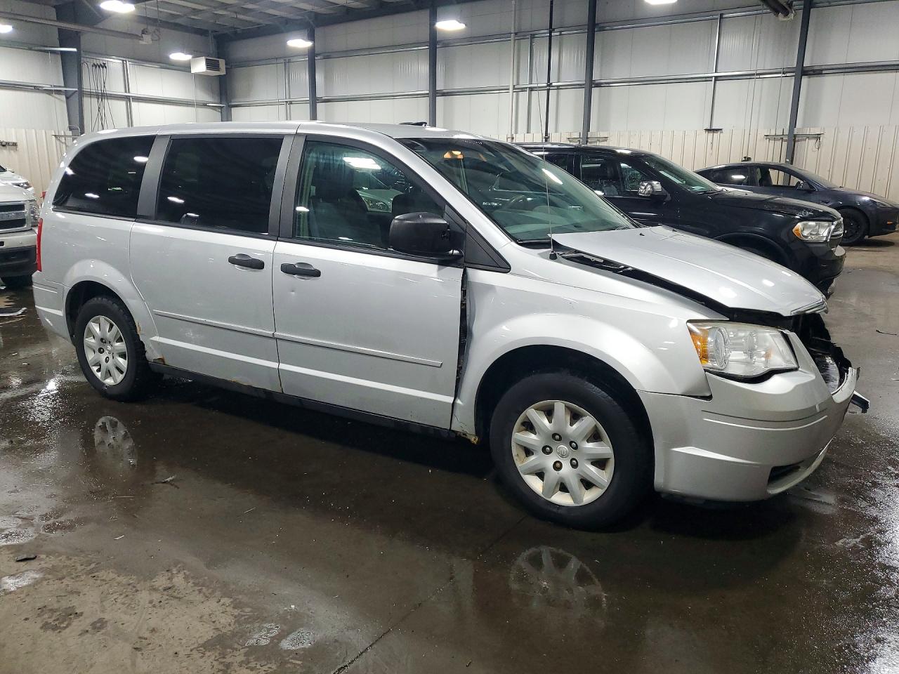 CHRYSLER TOWN & COUNTRY 2008 — 5