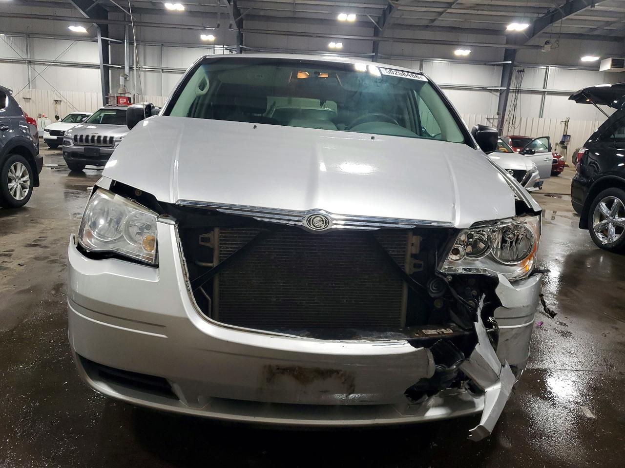 CHRYSLER TOWN & COUNTRY 2008 — 6