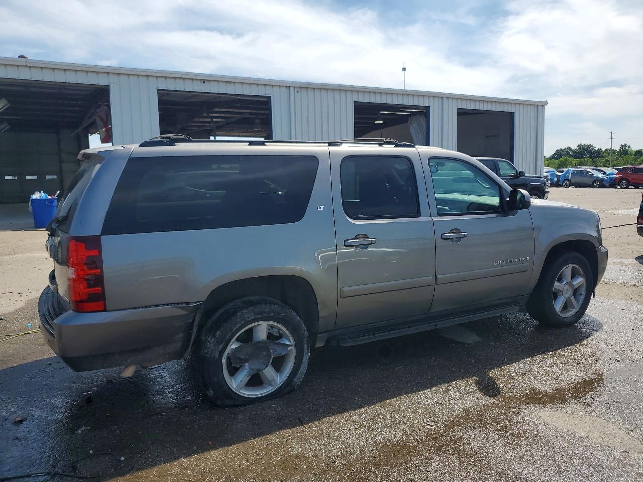 CHEVROLET SUBURBAN 2008 — 4