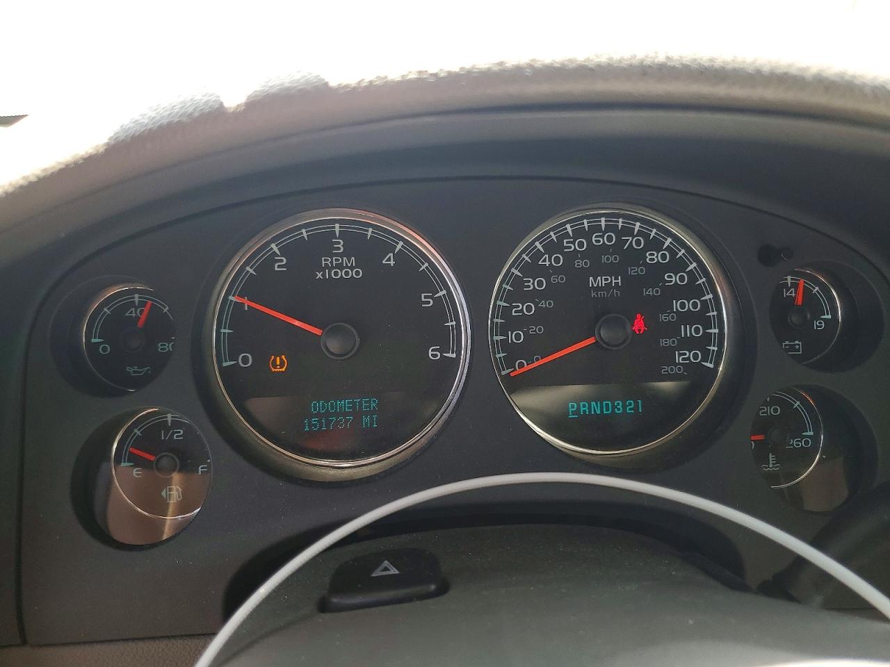 CHEVROLET SUBURBAN 2008 — 10