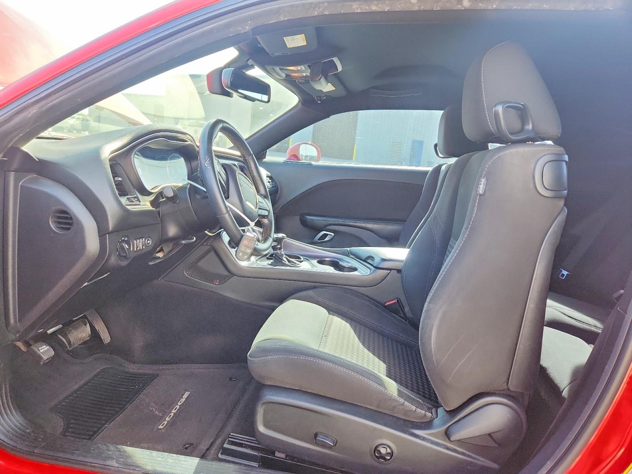 DODGE CHALLENGER 2015 — 8