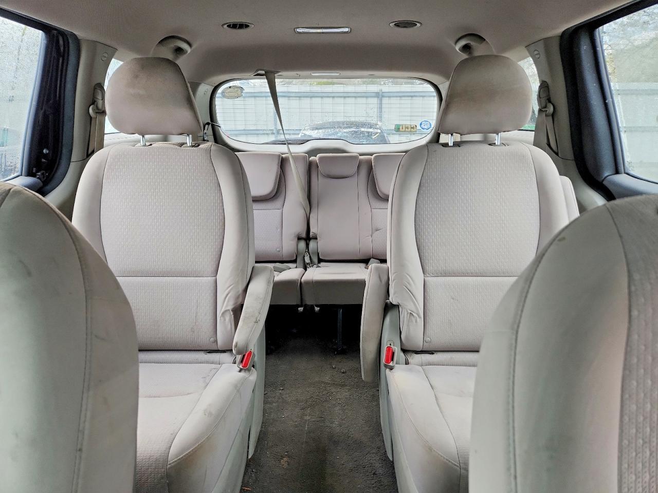 KIA SEDONA 2017 — 11