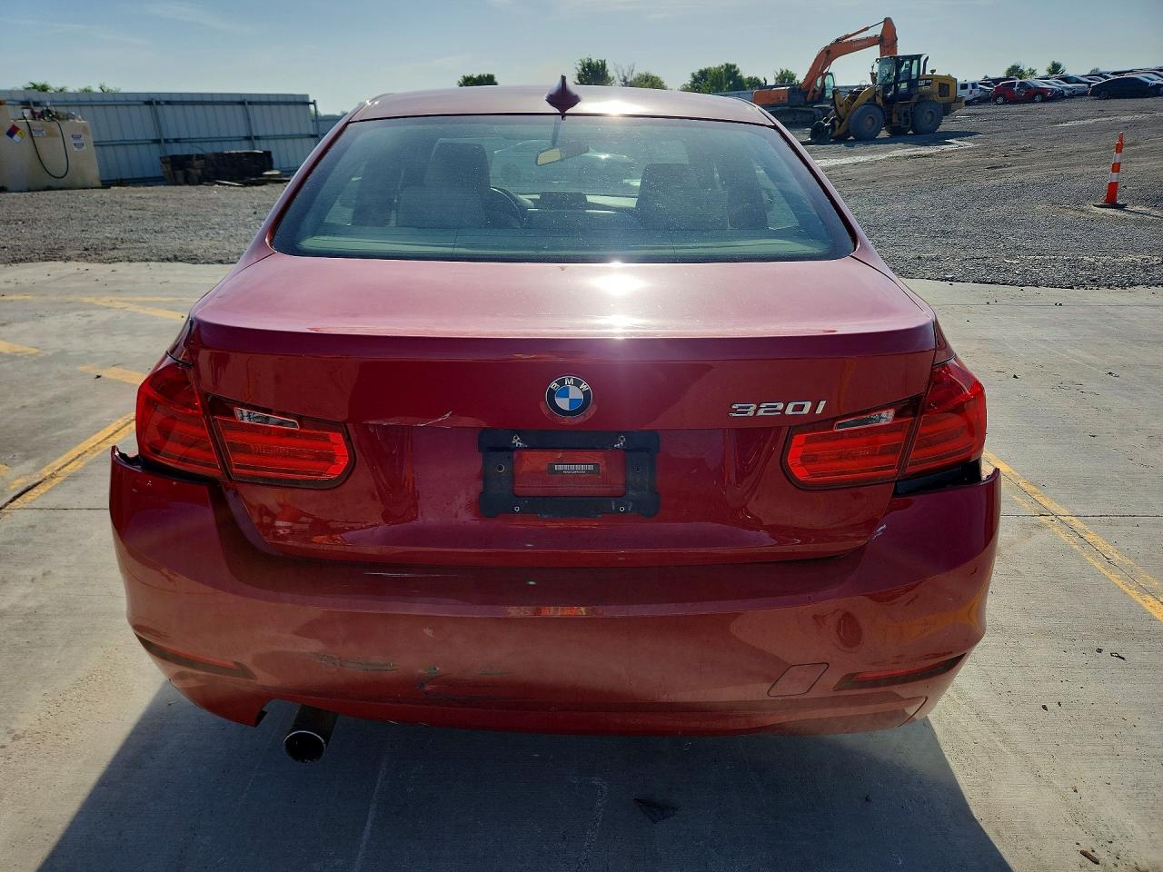 BMW 320 2015 — 7