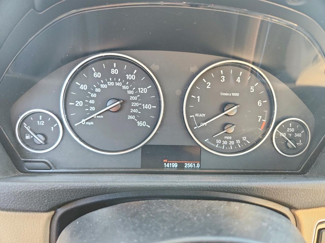 BMW 320 2015 — 10