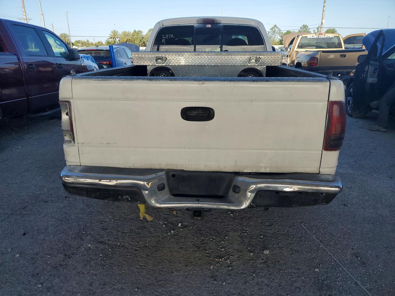 DODGE DAKOTA 1998 — 7
