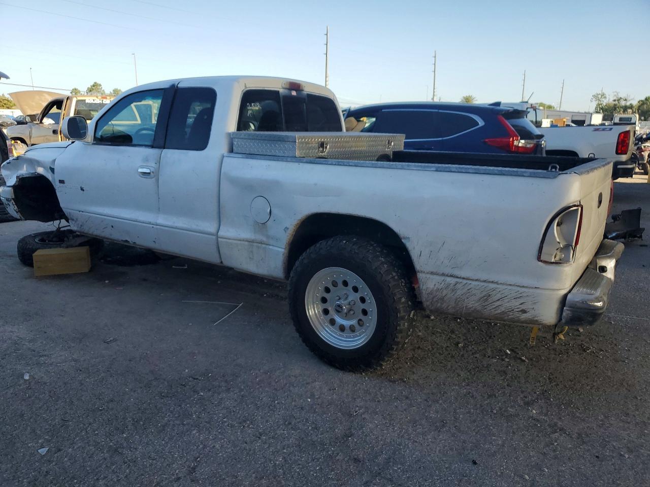DODGE DAKOTA 1998 — 3
