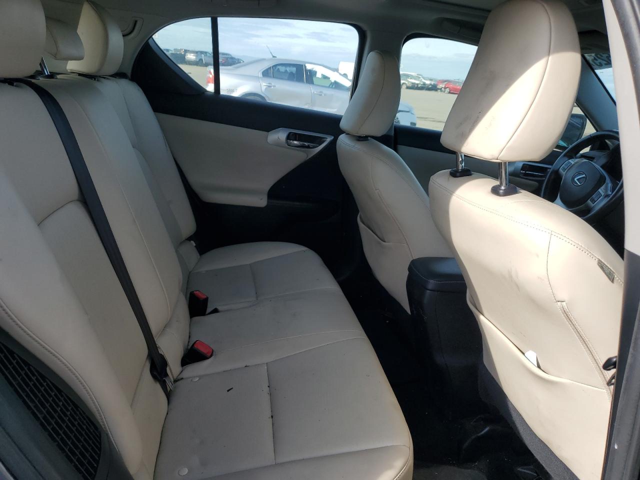 LEXUS CT 200 2013 — 11
