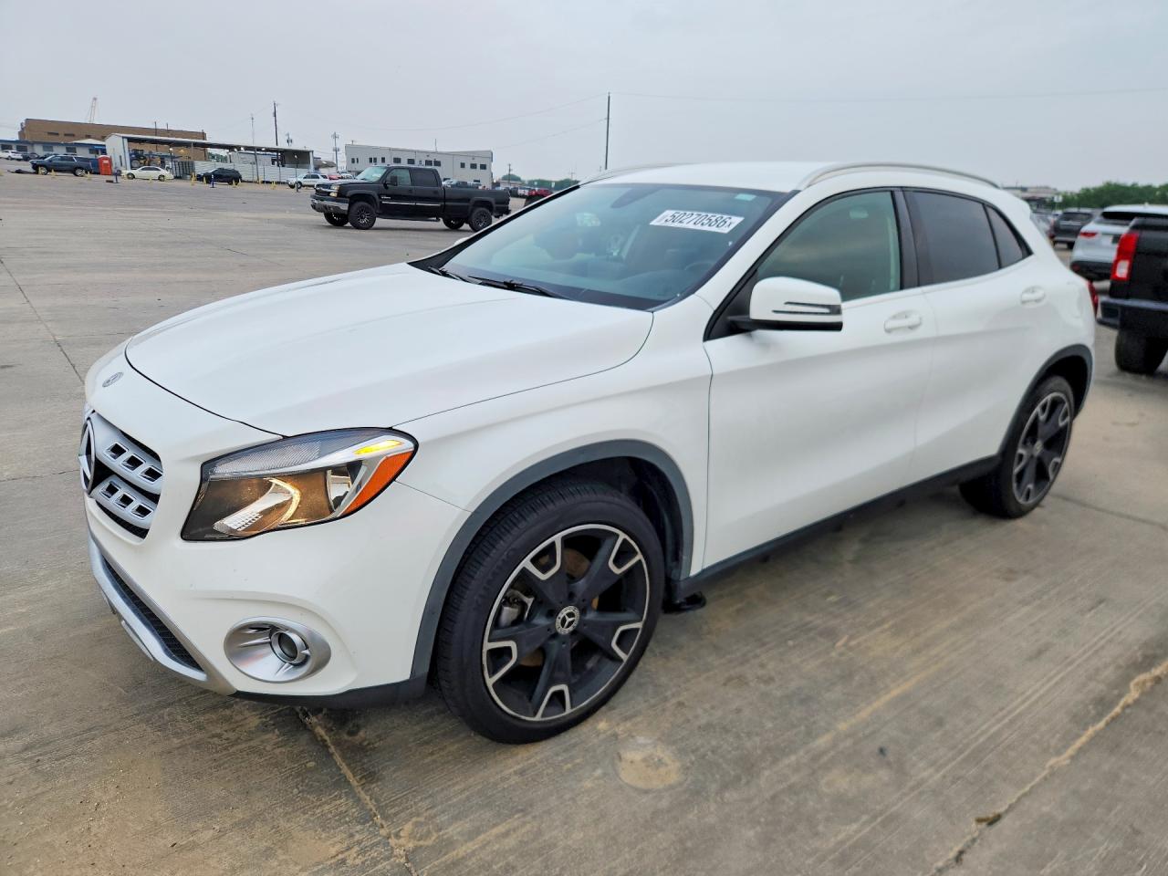 MERCEDES-BENZ GLA 2020 — 2