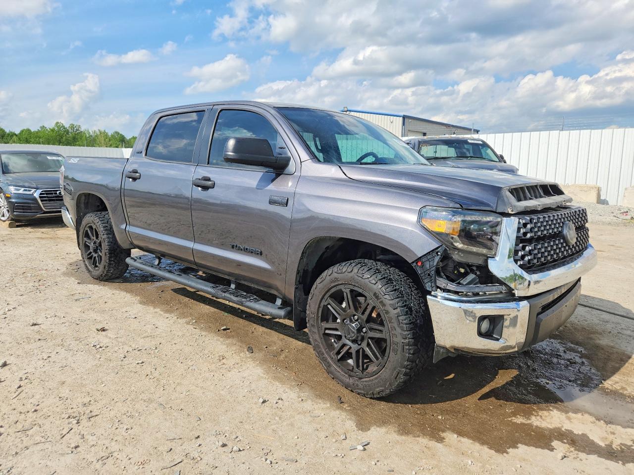 TOYOTA TUNDRA 2020 — 5