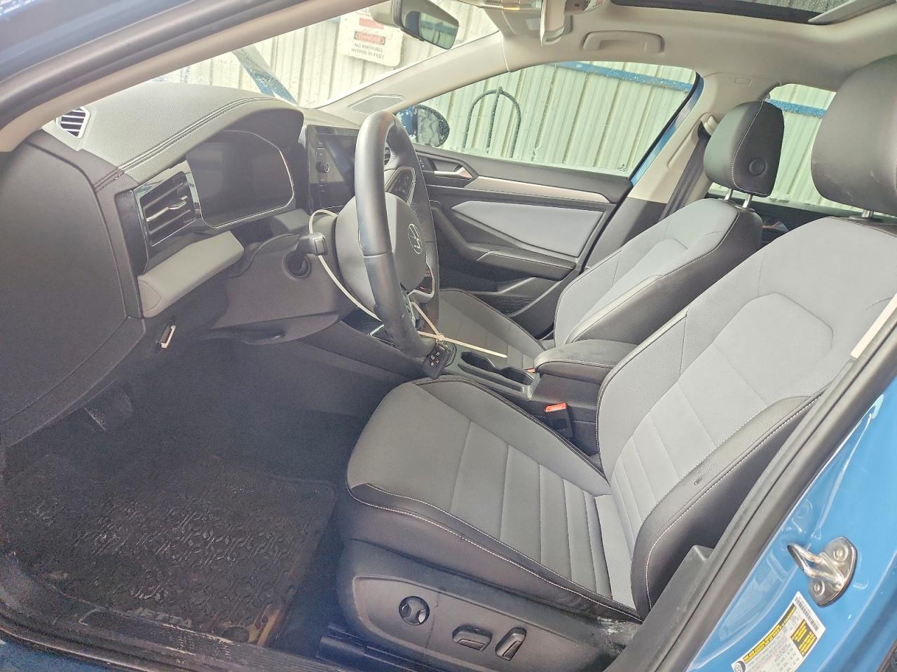 VOLKSWAGEN JETTA 2025 — 8