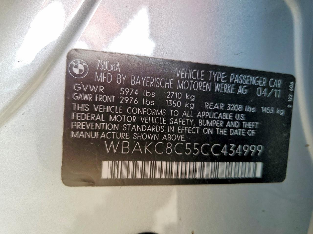 BMW 750 2012 — 13