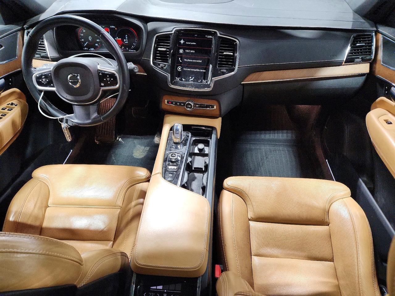 VOLVO XC90 2017 — 9