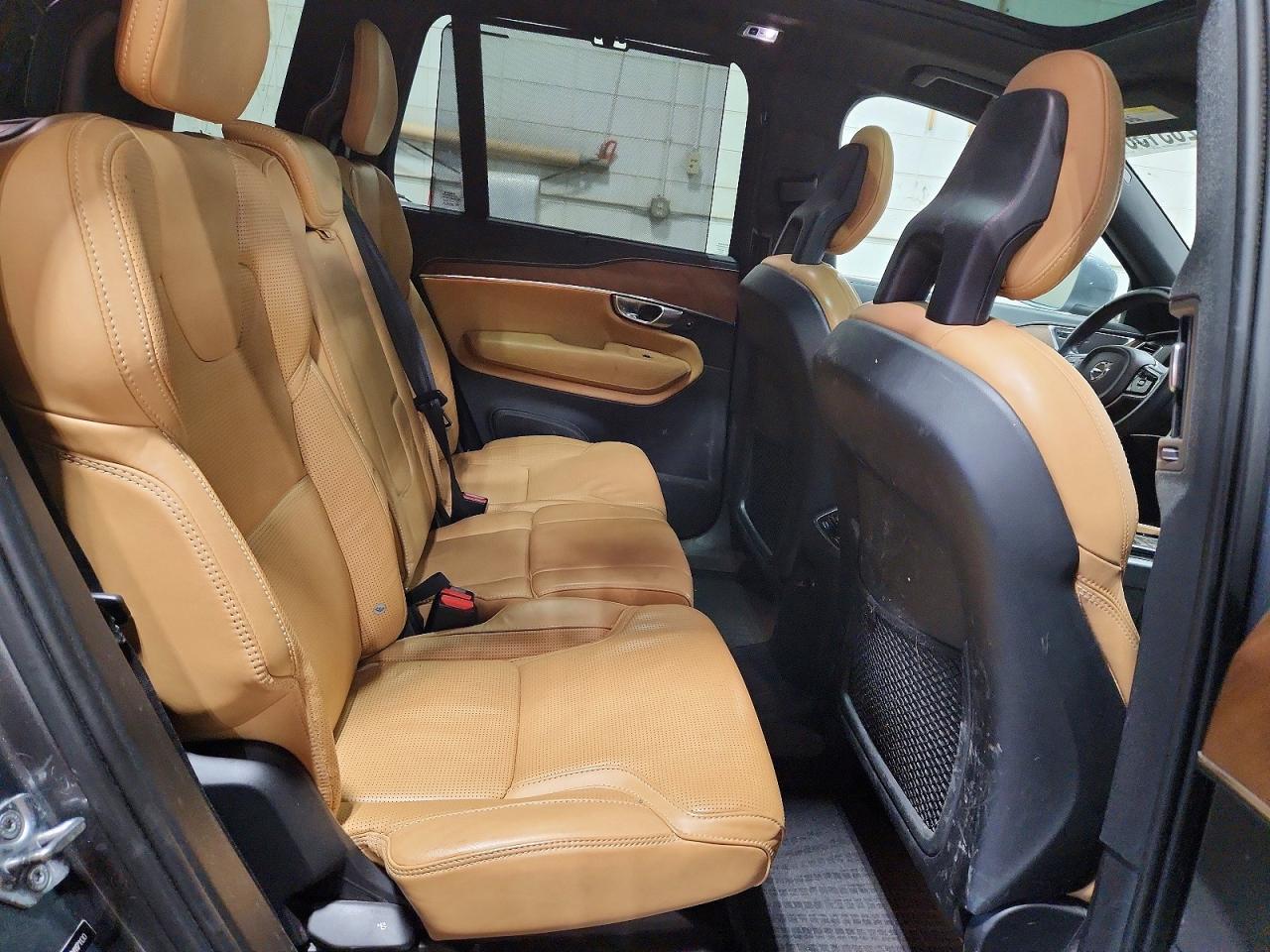 VOLVO XC90 2017 — 12